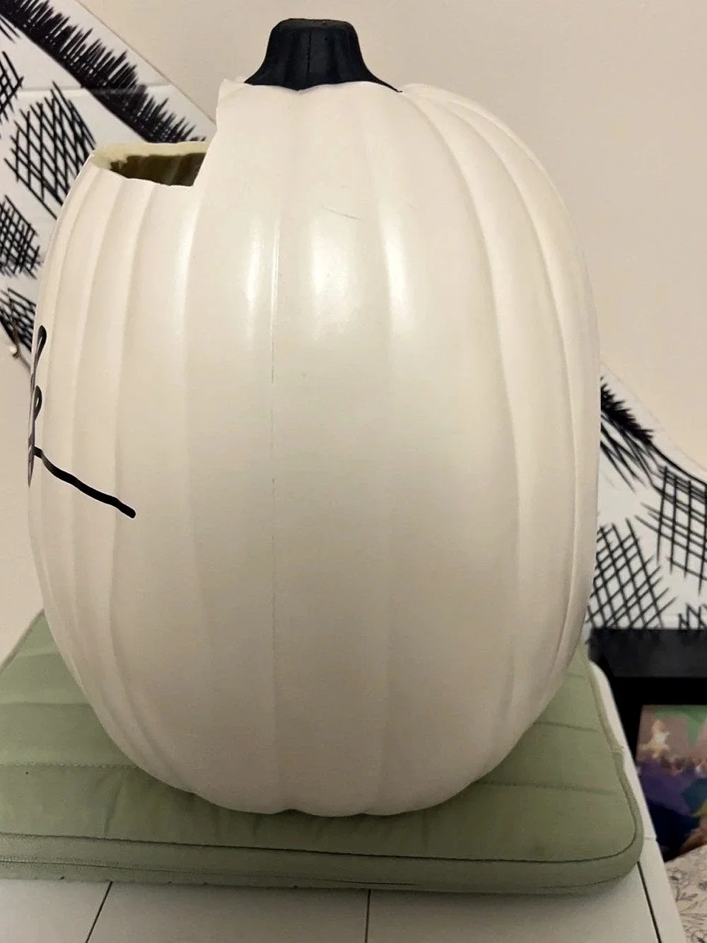 White & Black Pumpkin Card box